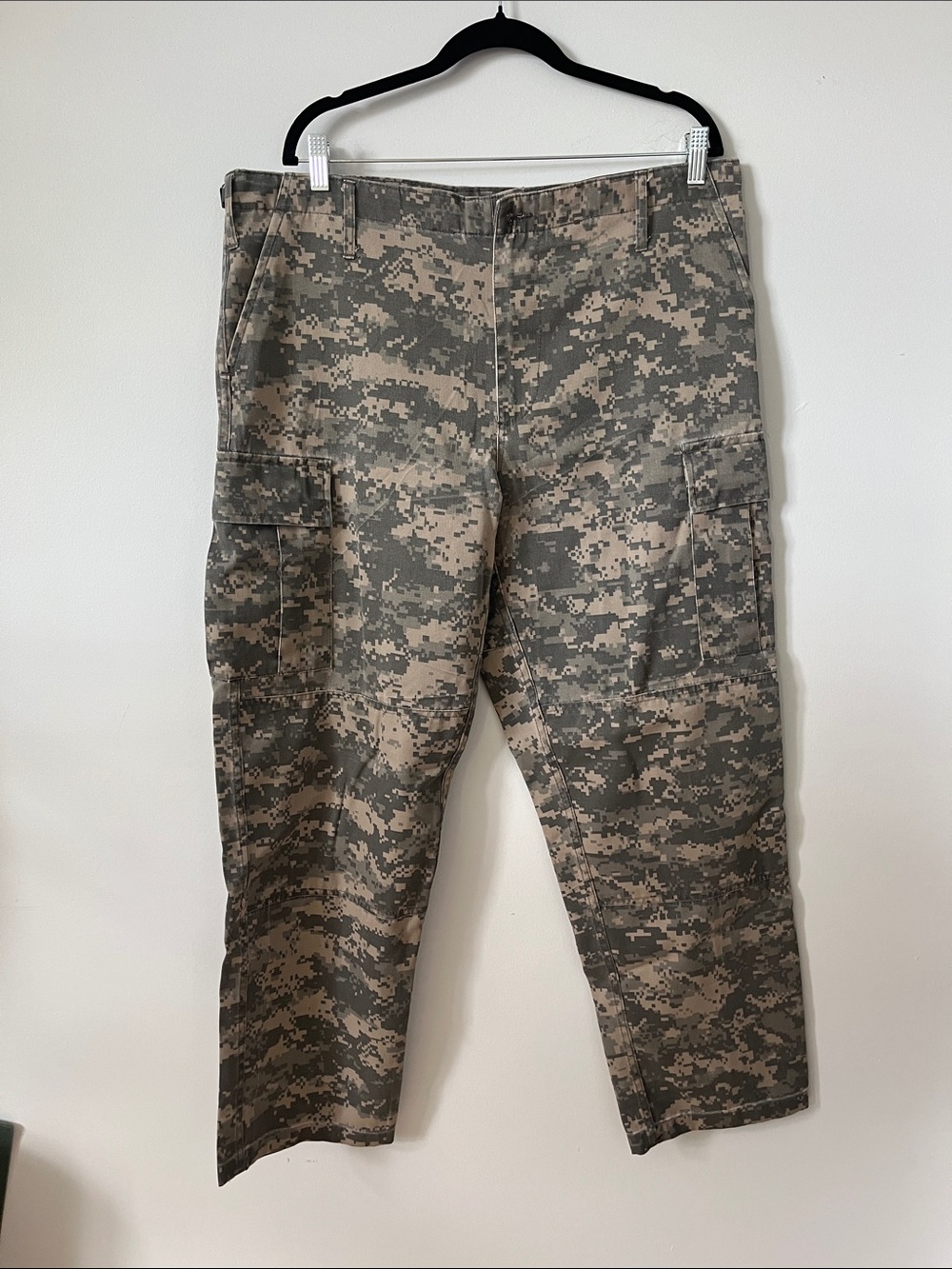 Men's Digital Desert Camo Cargo Pants - Rugged Utility